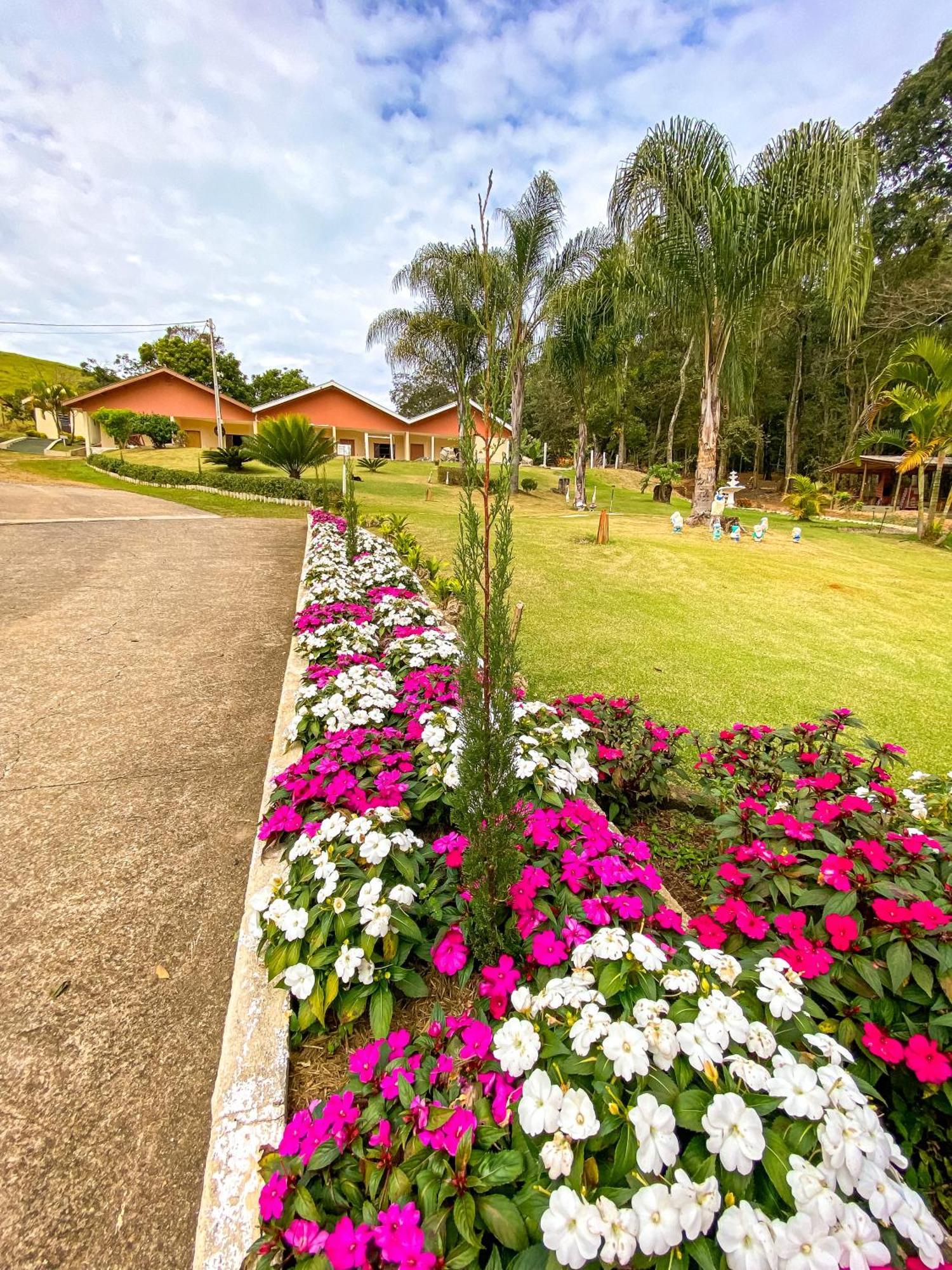 Pousada Flores do Campo Águas de Lindoia Exterior foto